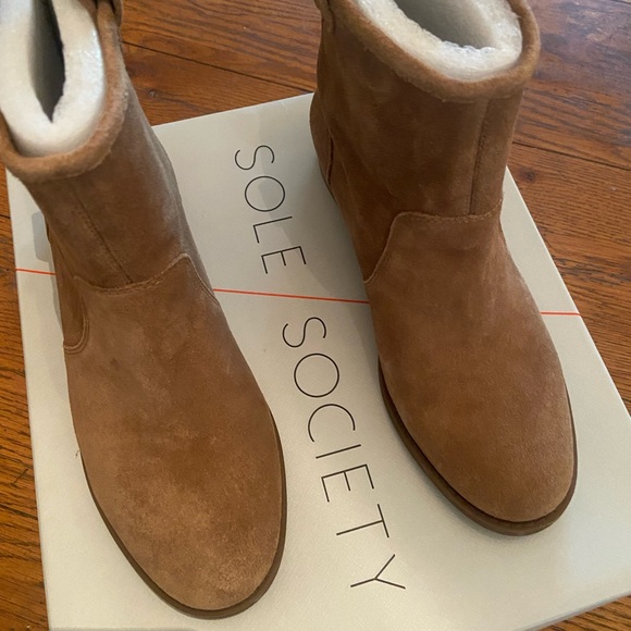 Women’s boots - Picture 3 of 3